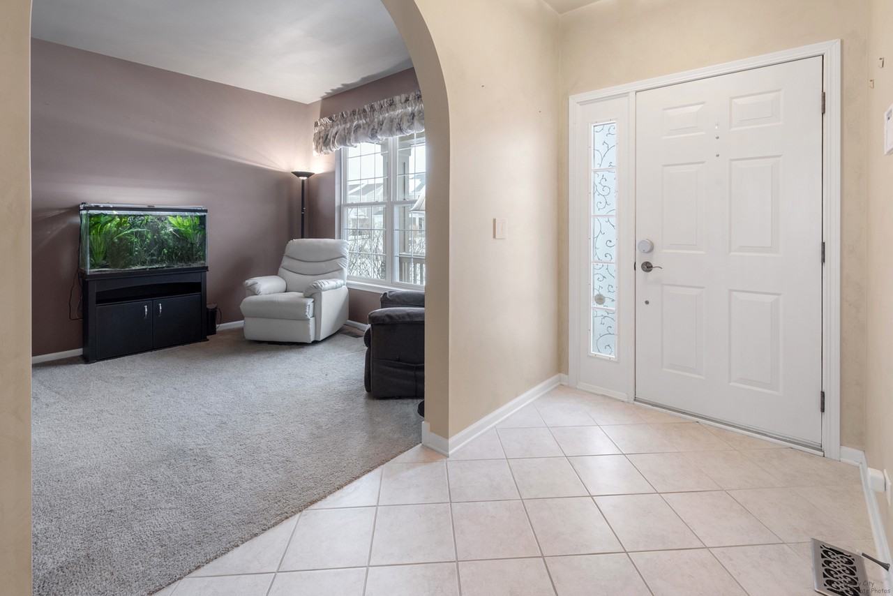 1411 Baroque Ave - Photo 3 of 31