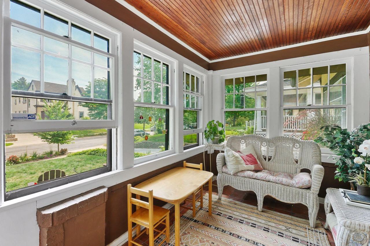 4428 Vincent Ave S - Photo 2 of 29