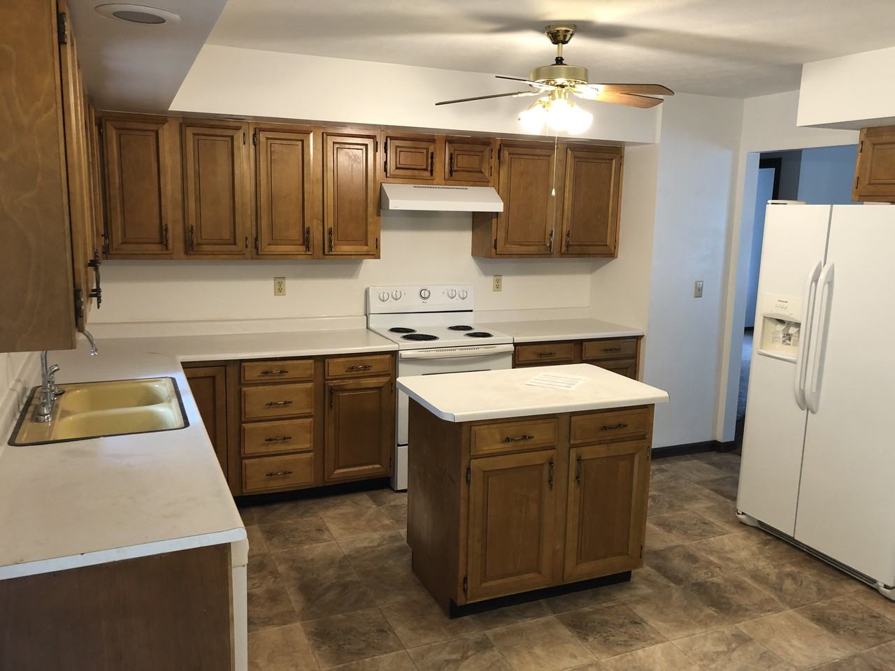 4 Lynwood Heights Drive - Photo 2 of 14
