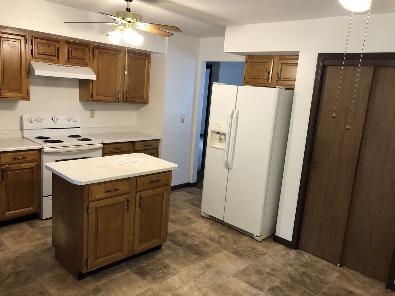 4 Lynwood Heights Drive - Photo 3 of 14