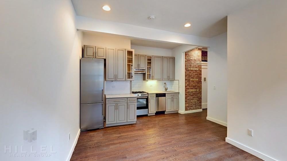Eastern Pkwy #1JJ