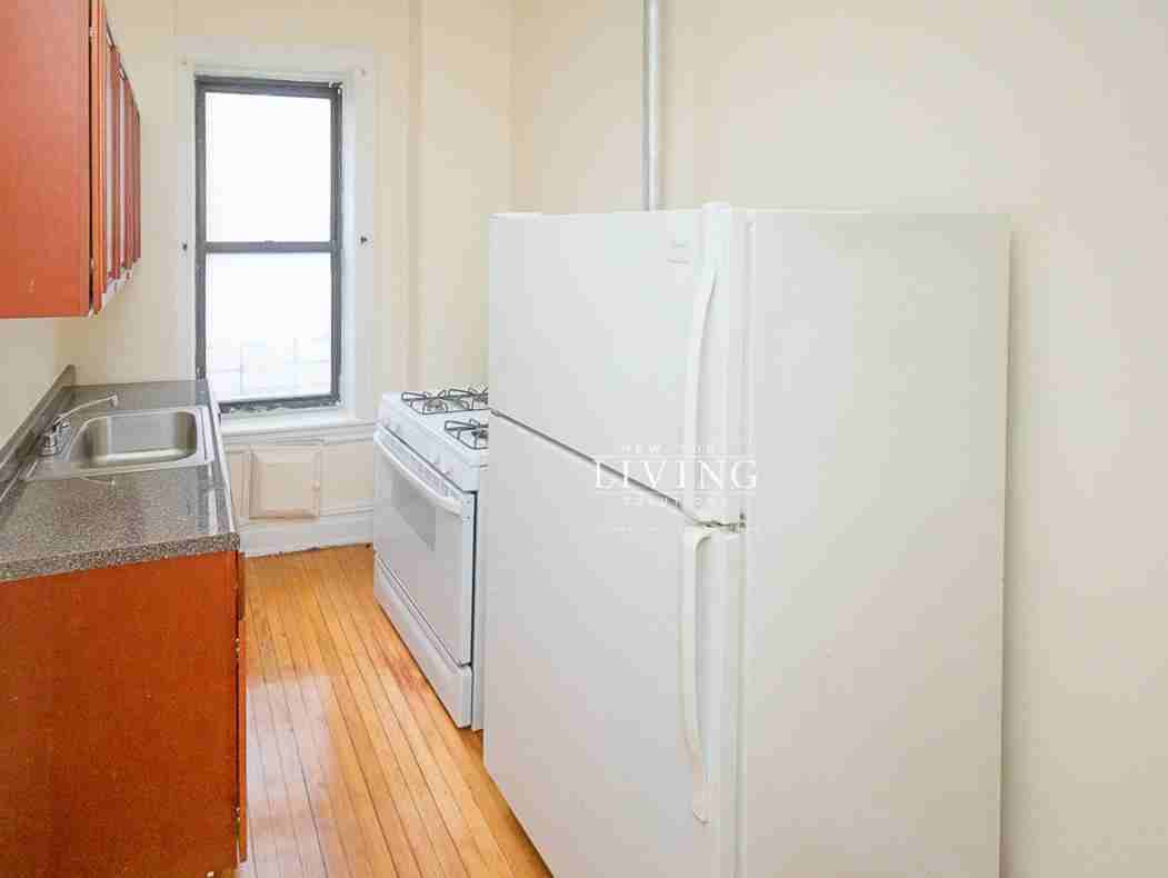 1226 Lincoln Pl #D2LB