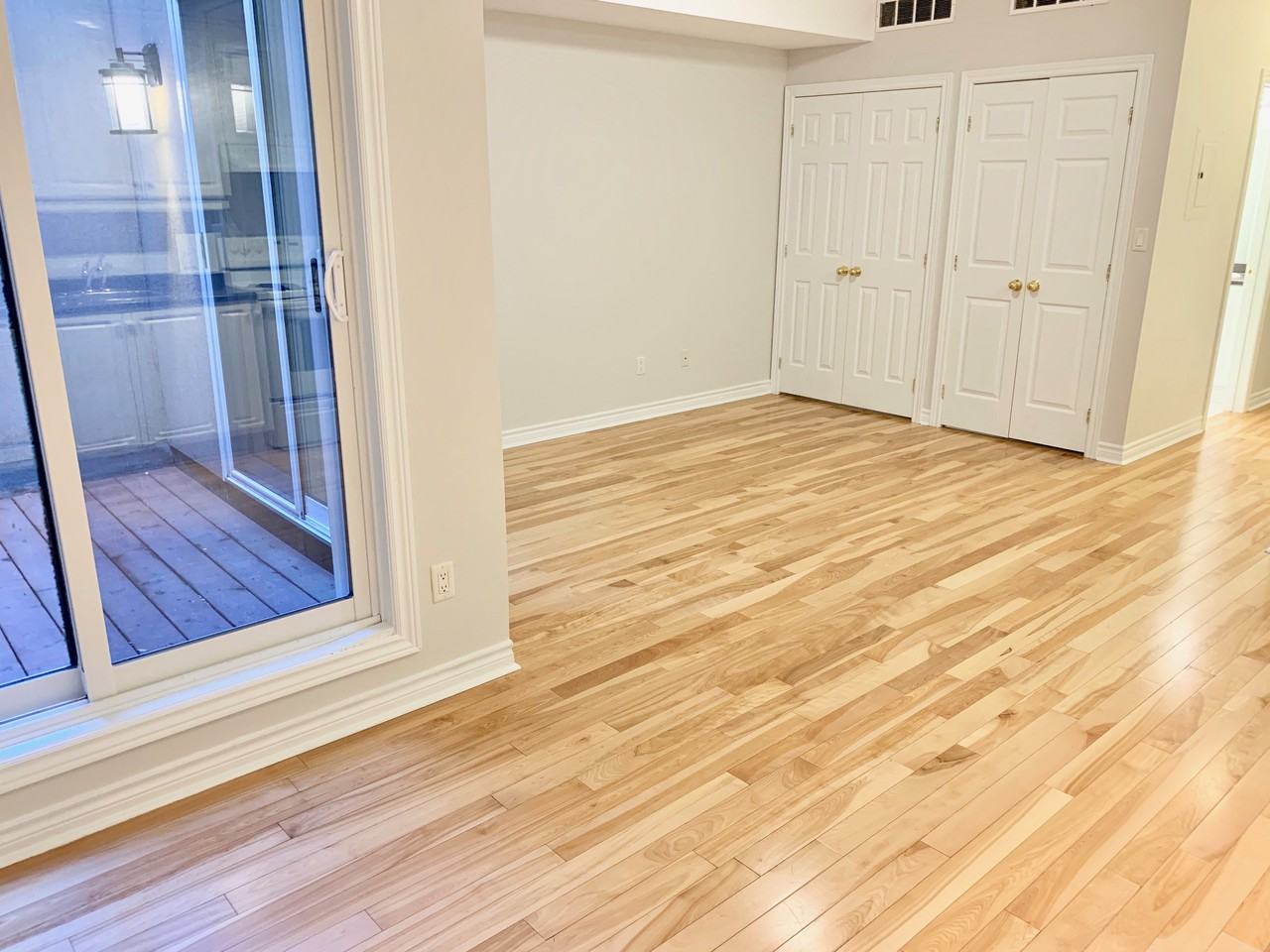 648 Yonge Street #202