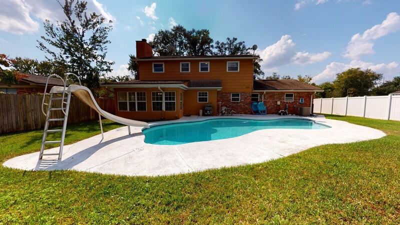 9021 Warwickshire Rd - Photo 3 of 33