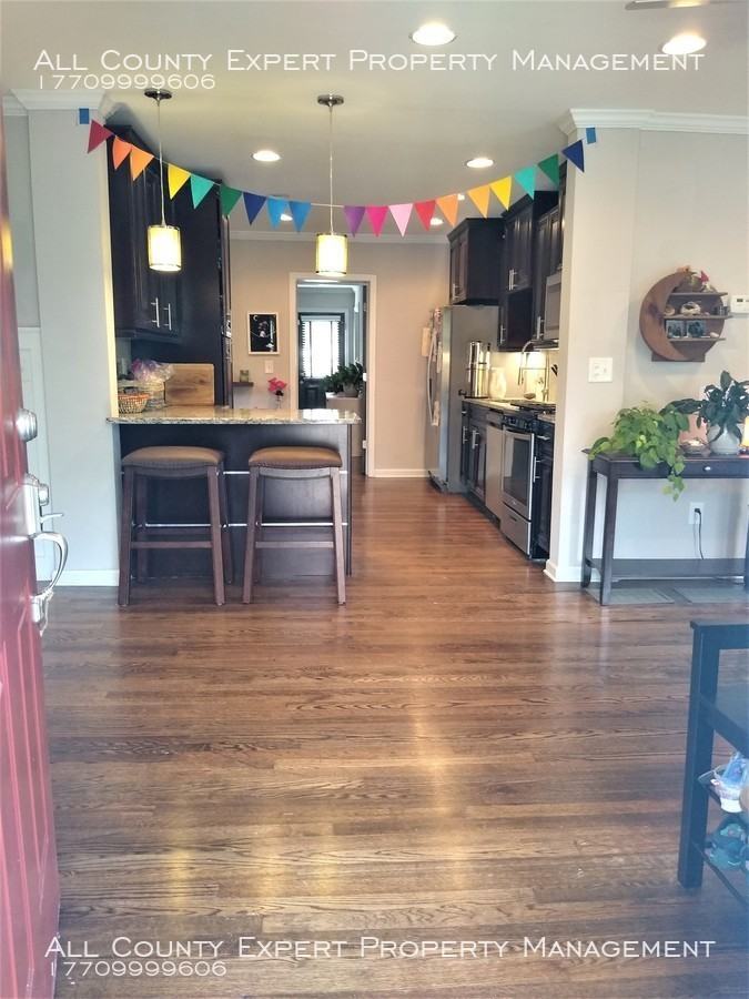 564 Daniel Ave - Photo 3 of 22