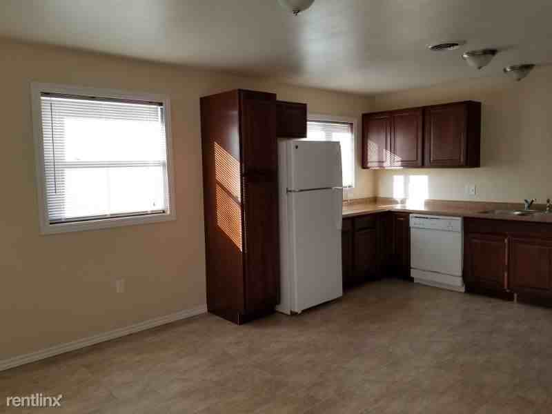 419 419 1st Ave W A - Photo 3 of 15