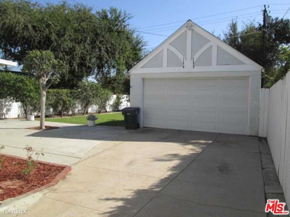 2336 Loma Vista St - Photo 2 of 10