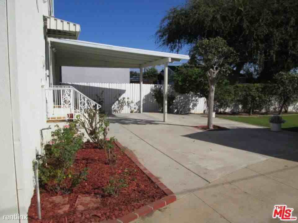 2336 Loma Vista St - Photo 3 of 10