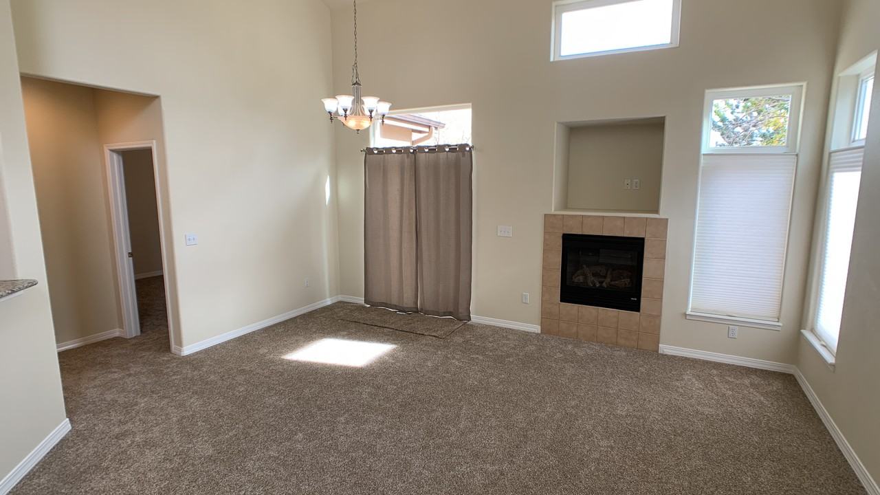 2182 Alpine Shadows Vw - Photo 3 of 14