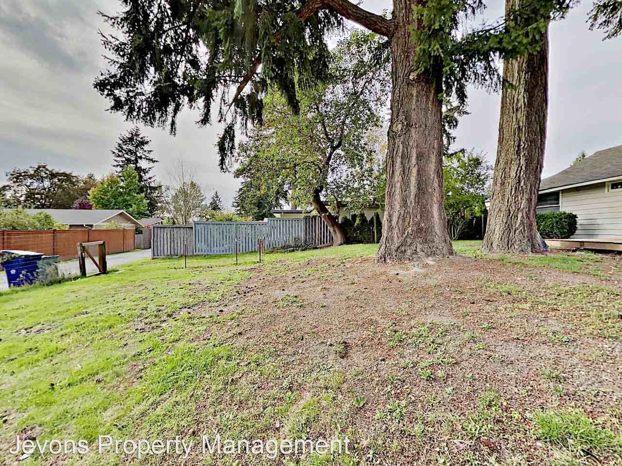 11441 Ne 92nd St - Photo 3 of 49