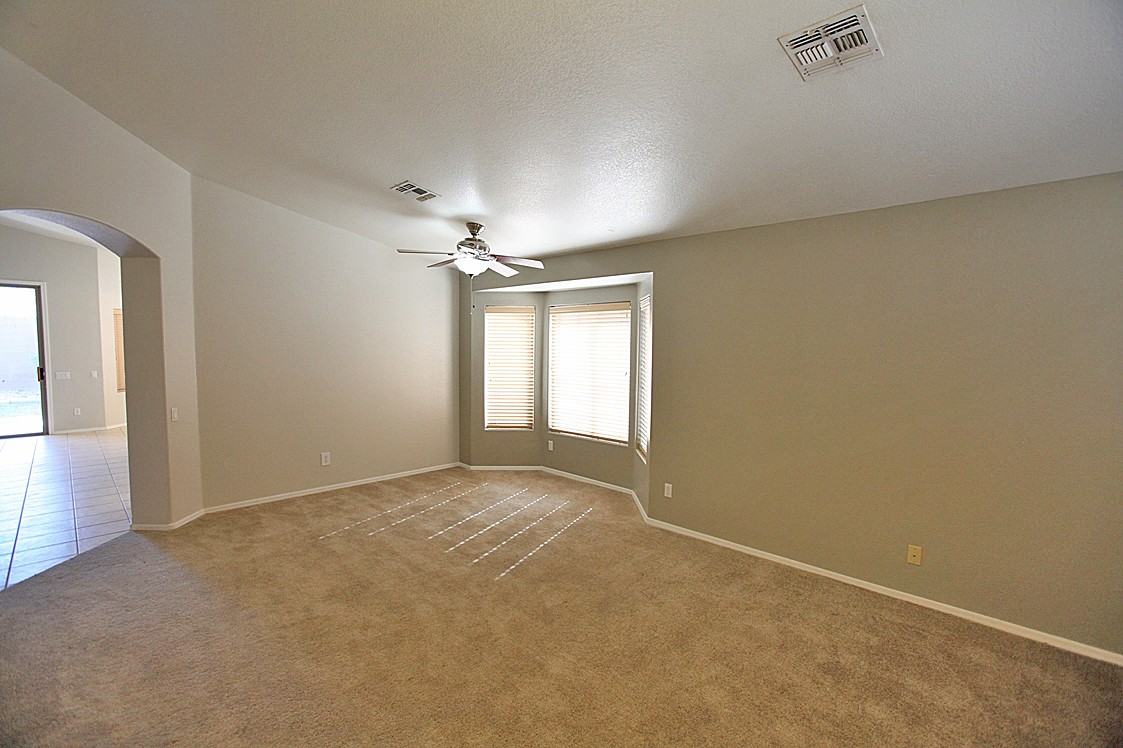 26231 N Hackberry Dr - Photo 2 of 28