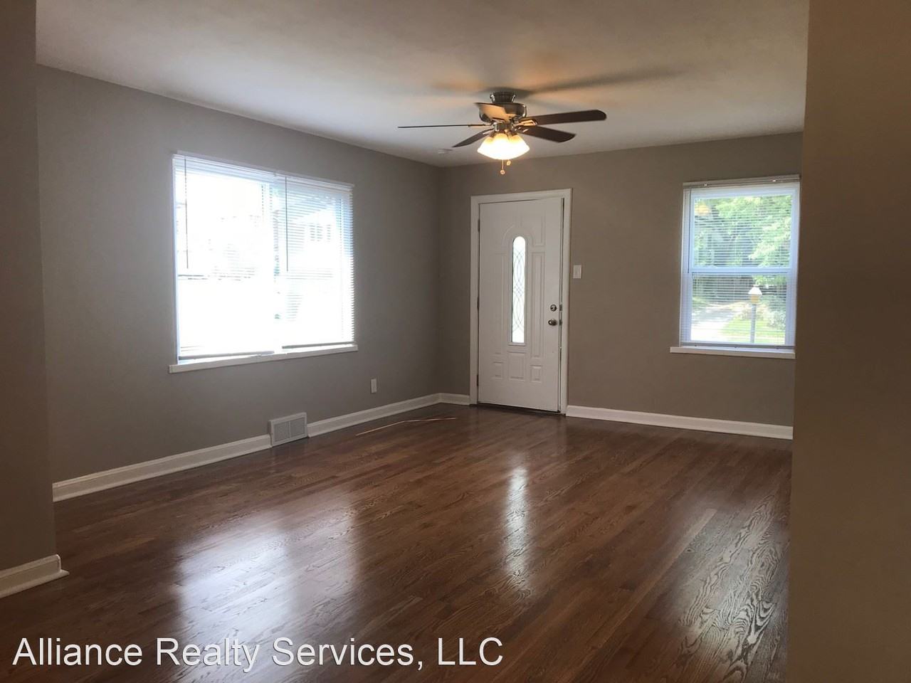 7320 Lansdowne Ave - Photo 2 of 19