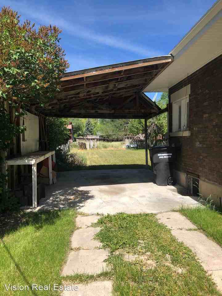 144 S State St - Photo 2 of 18