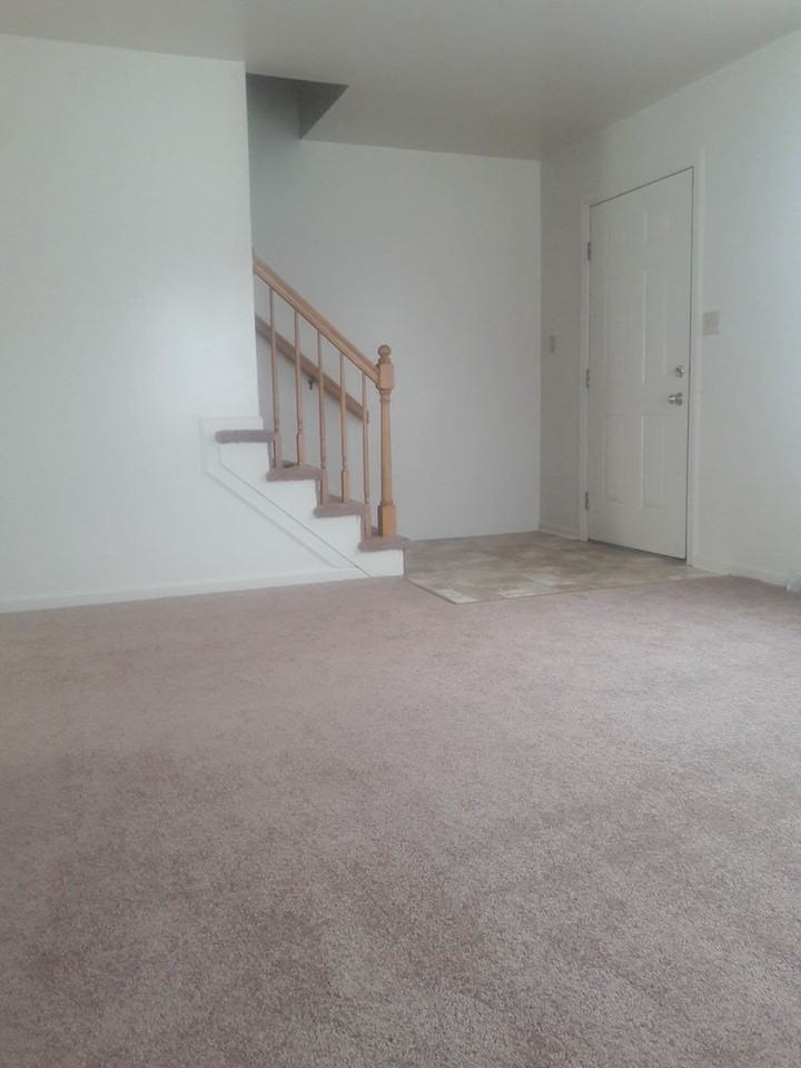 40 Cranfield Ct - Photo 2 of 9