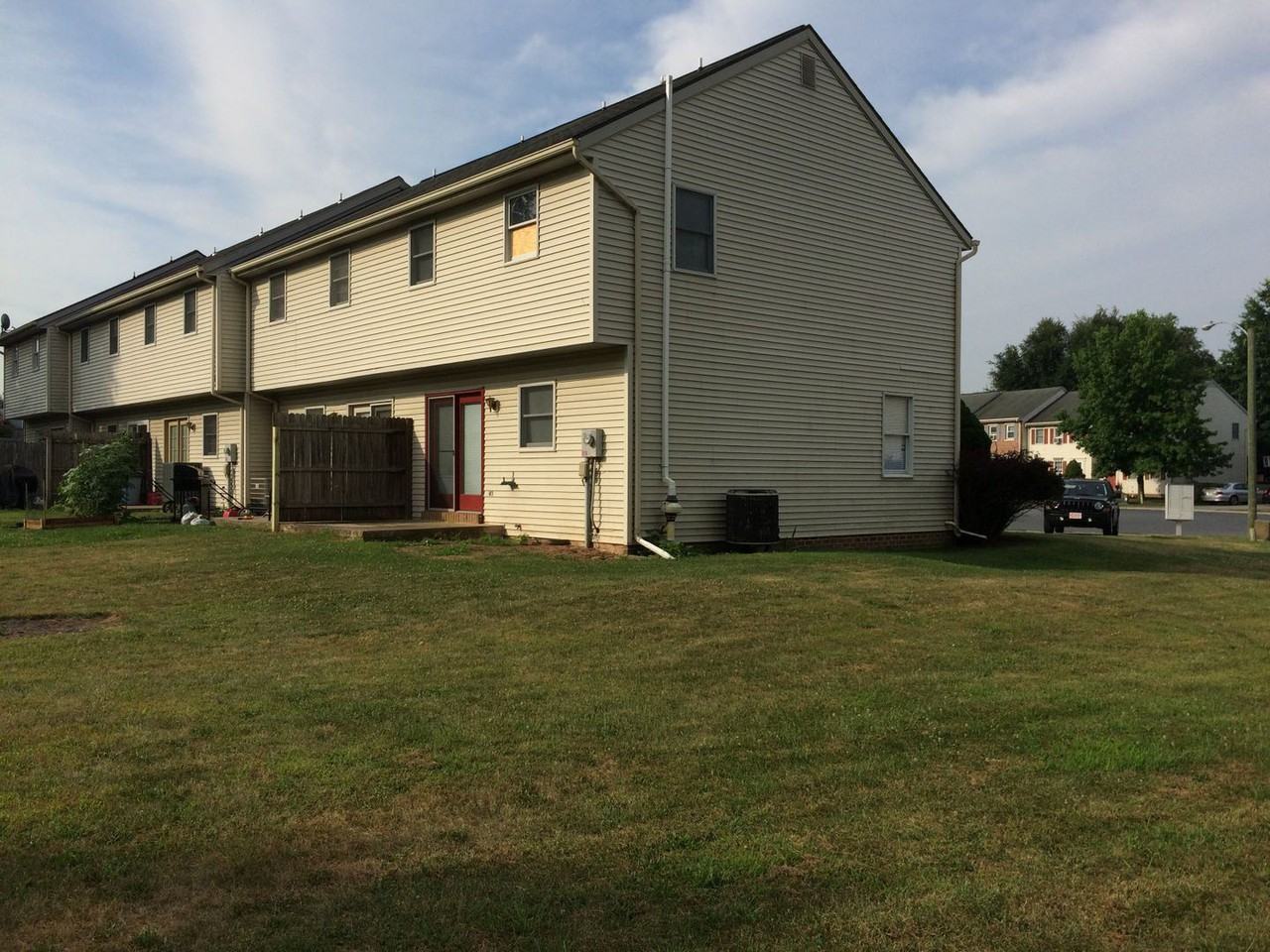 40 Cranfield Ct - Photo 3 of 9