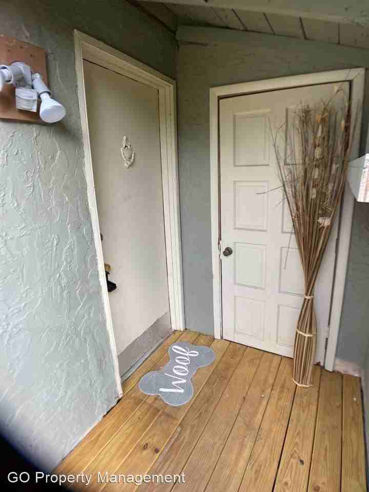 33 N Normandale Ave - Photo 2 of 14