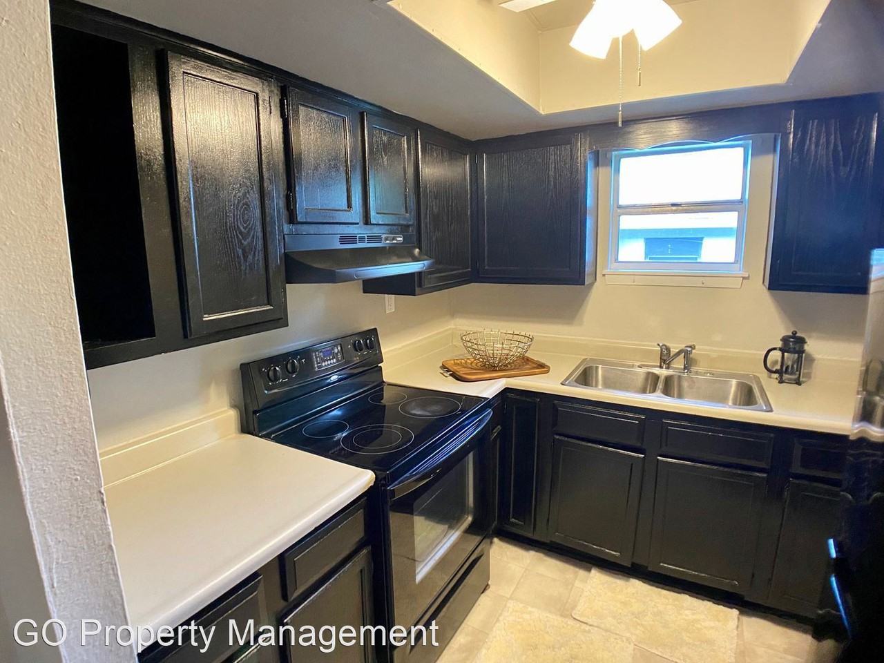 33 N Normandale Ave - Photo 3 of 14