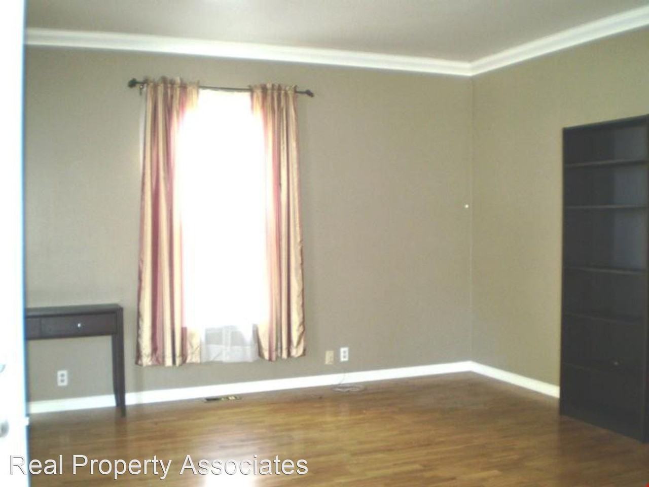 7729 Sunnyside Ave N - Photo 2 of 8