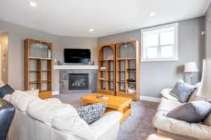 8 8 street Maple Cre Street House - Photo 3 of 18