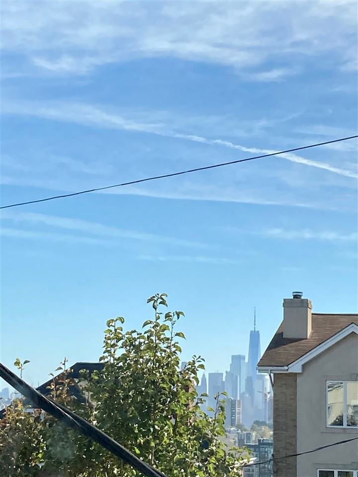 126 18th St Unit 2 - Photo 2 of 11