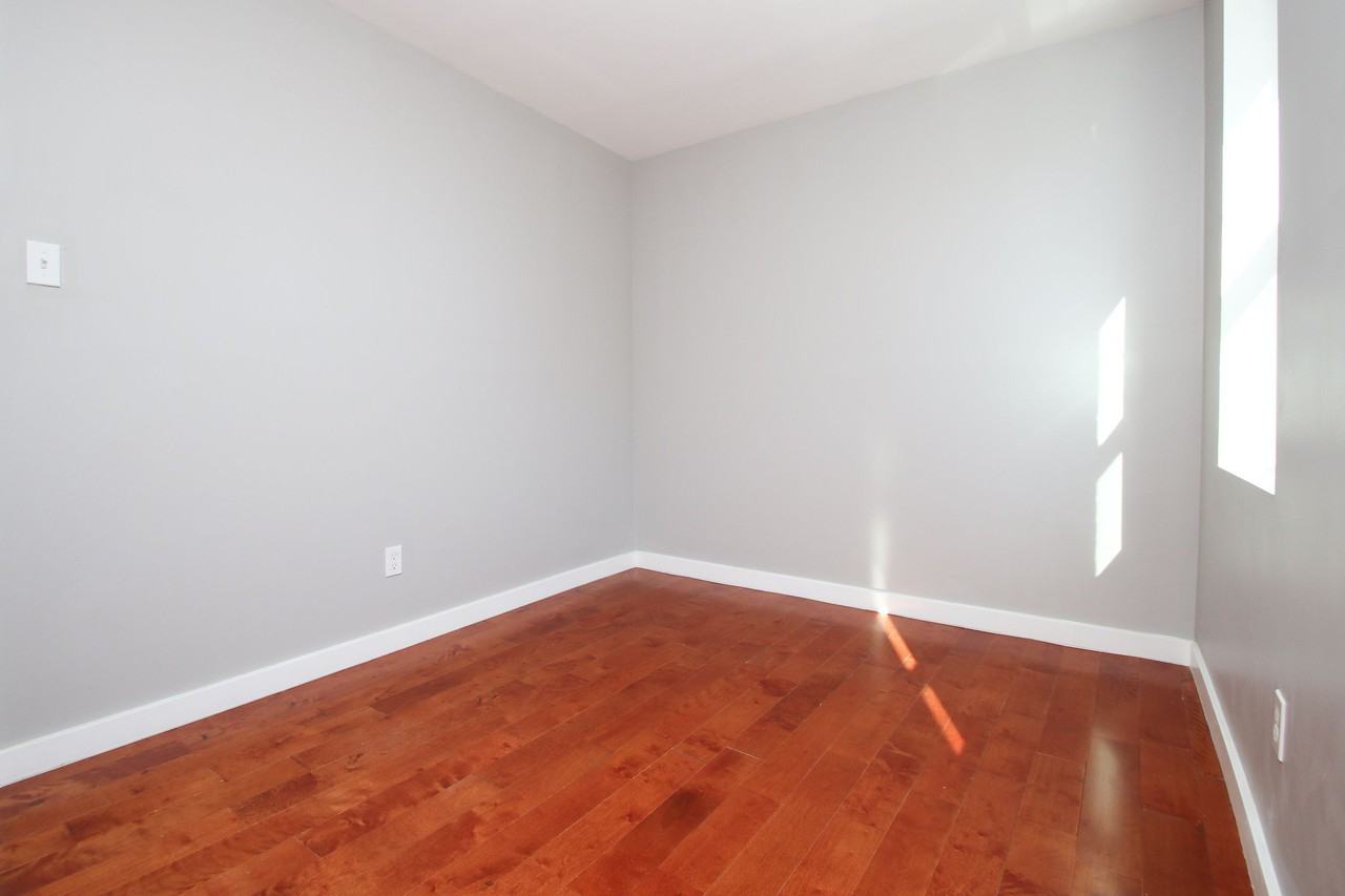 882 North Fallon Street - Photo 7 of 24