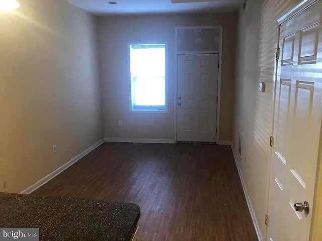 1600 Light St - Photo 2 of 15