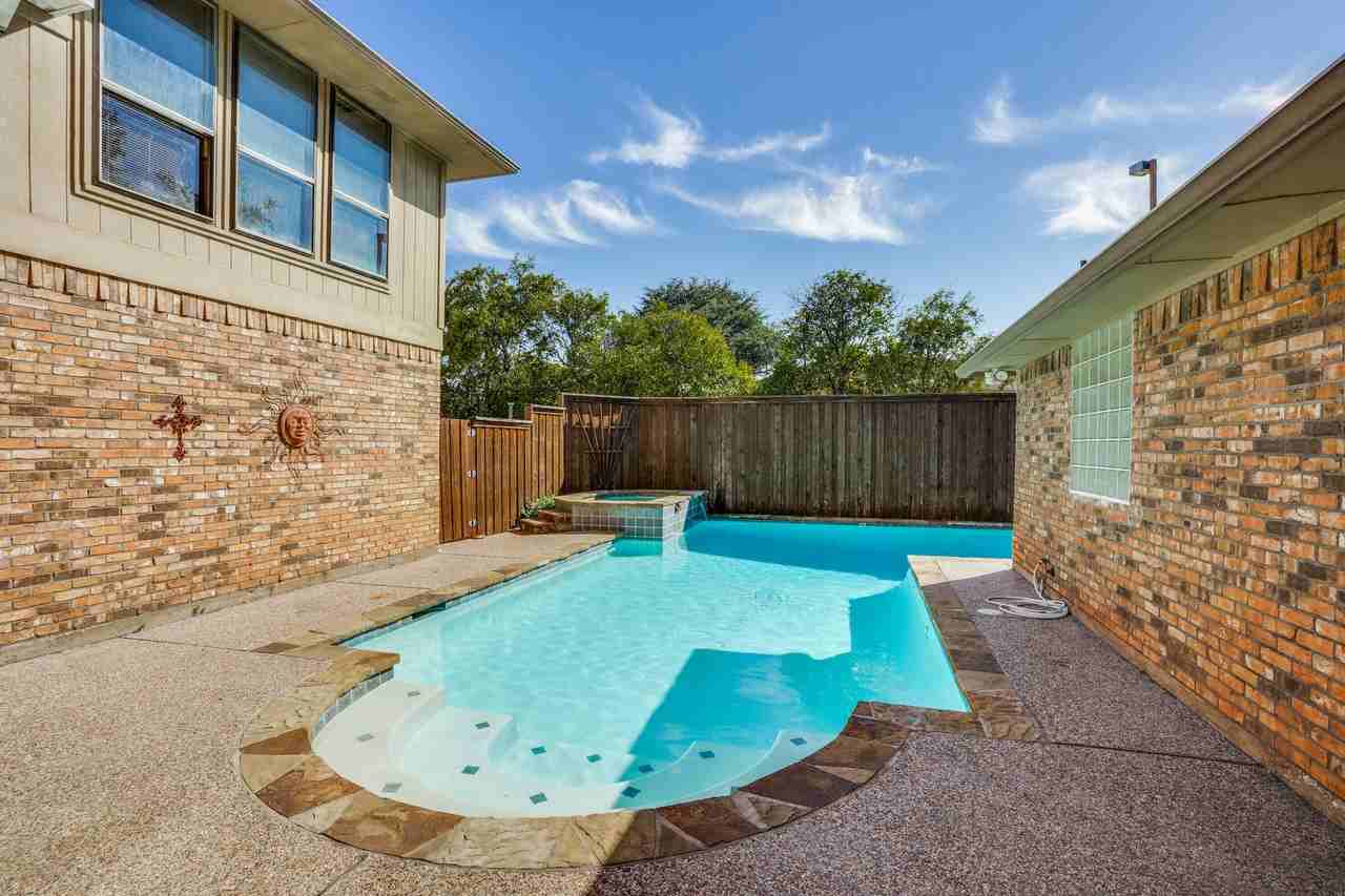 4406 Cobblers Ln - Photo 2 of 26