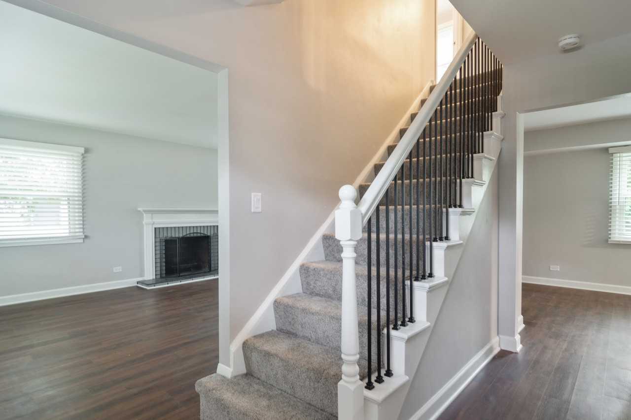 601 Silver Rock Ln - Photo 2 of 17