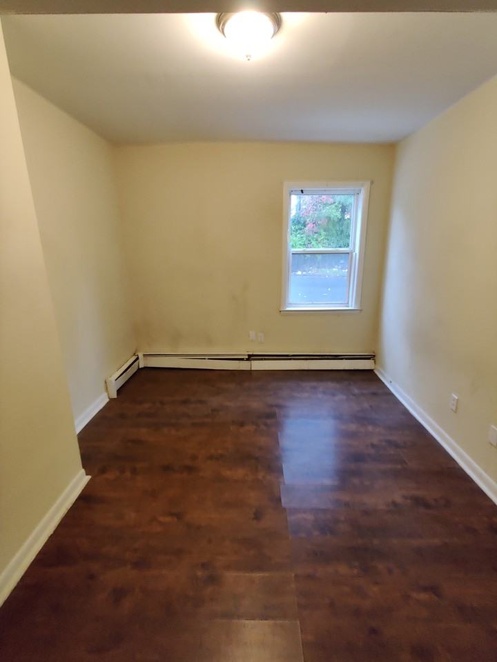 52 Walnut Street #1B - Photo 3 of 7