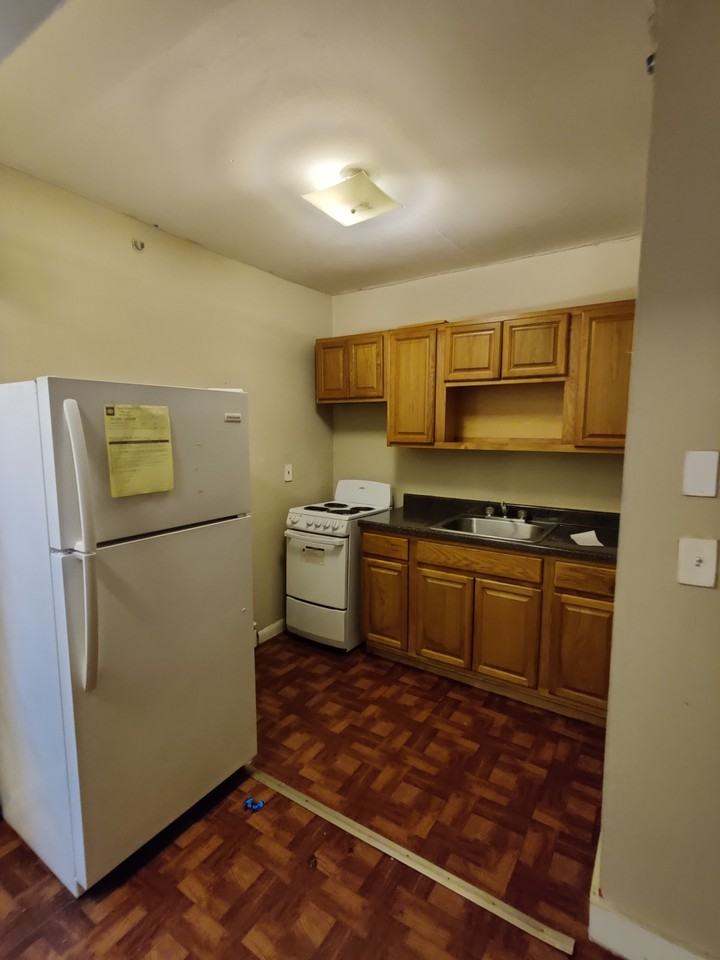 52 Walnut Street #1B - Photo 2 of 7
