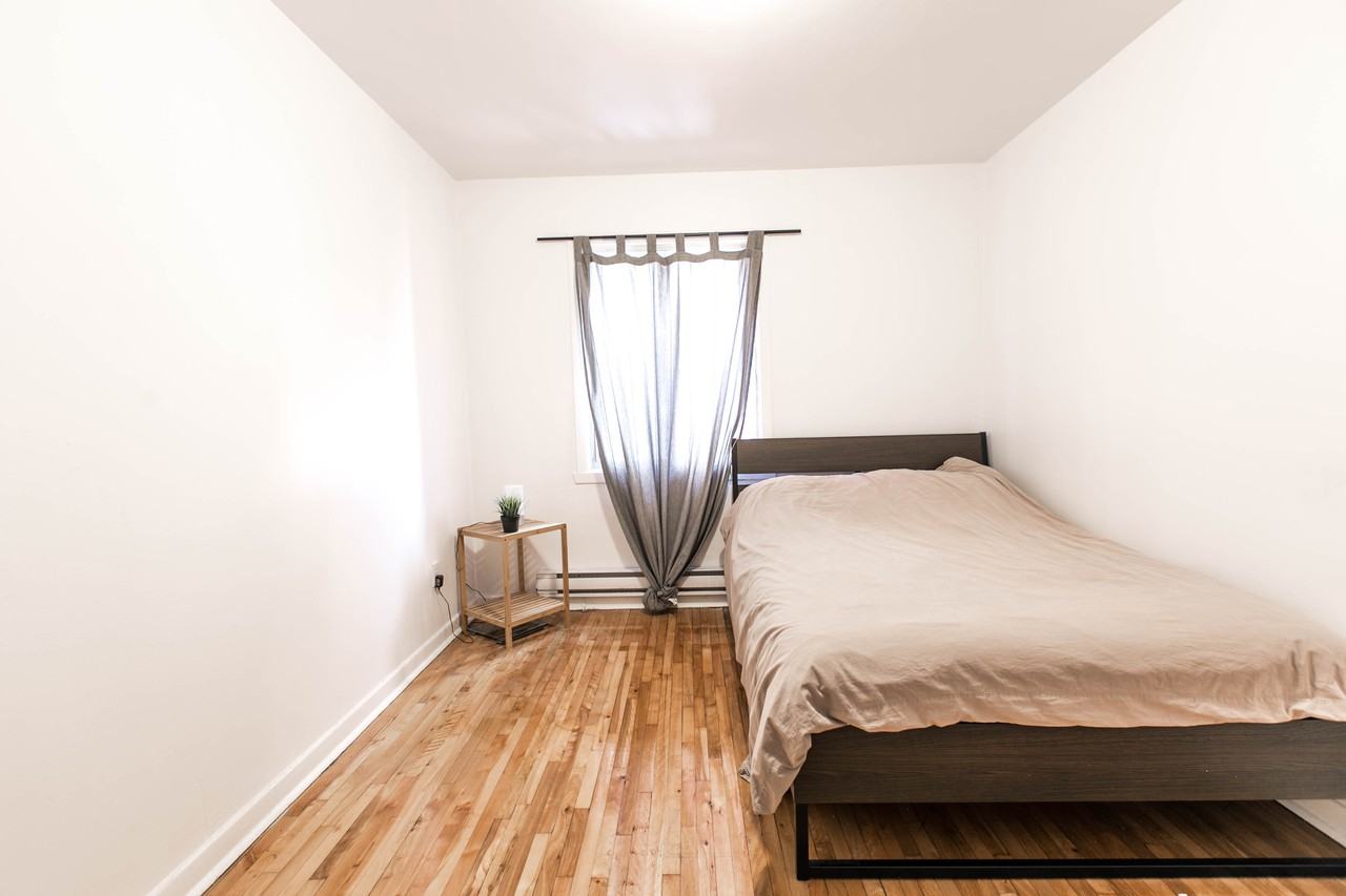 3316 Avenue Maréchal - Photo 3 of 5