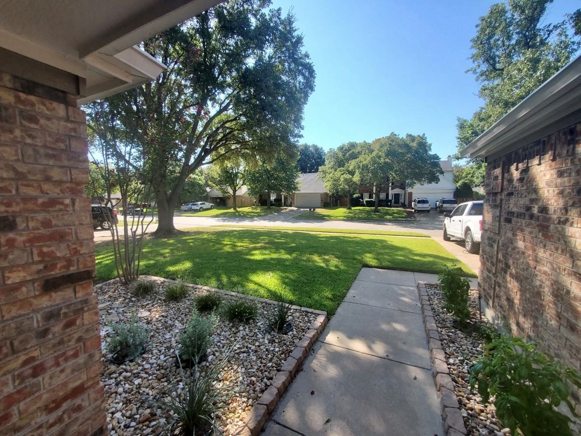 604 Ashcroft Drive - Photo 3 of 31