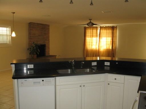 4239 Riverview Blvd - Photo 3 of 11