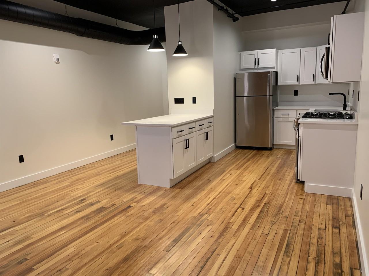 222 Main Street 404