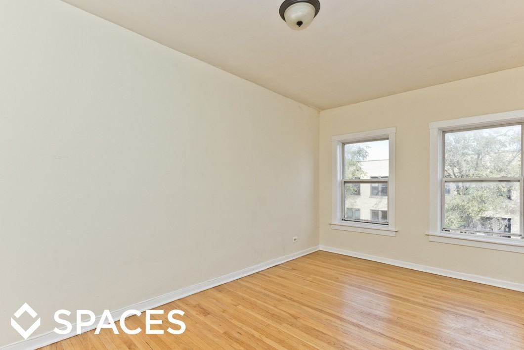 2712 N Milwaukee - Photo 2 of 30