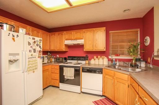 2961 Harbor Lights Dr - Photo 3 of 8