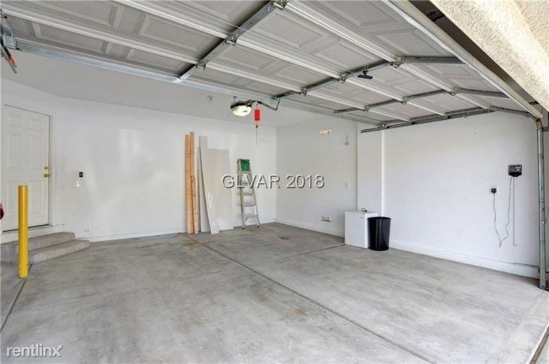 6049 Charity St - Photo 3 of 15