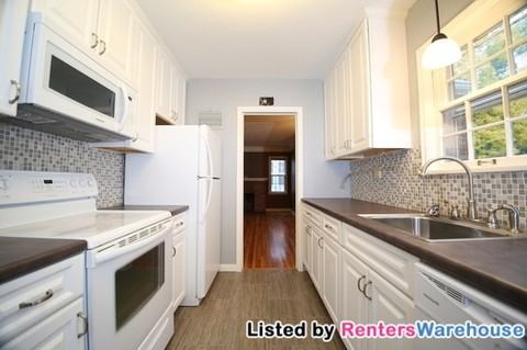 4061 Webster Ave S - Photo 3 of 6