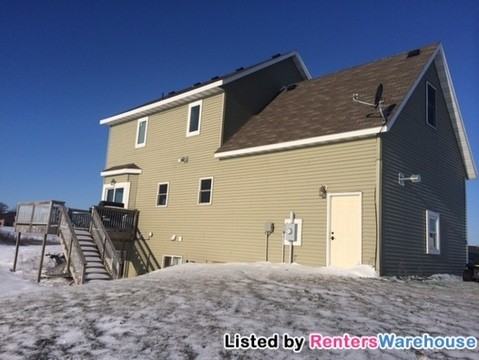 355 Chestnut Avenue Northeast - Photo 2 of 15