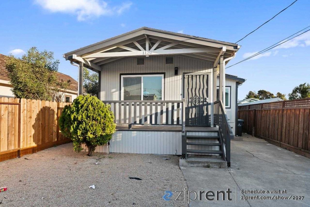 1120 70th Ave - Photo 2 of 20