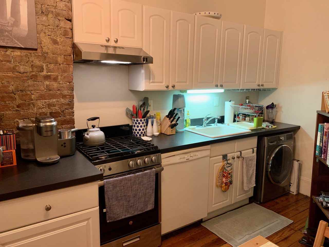 253 8th Street #3R - Photo 3 of 10