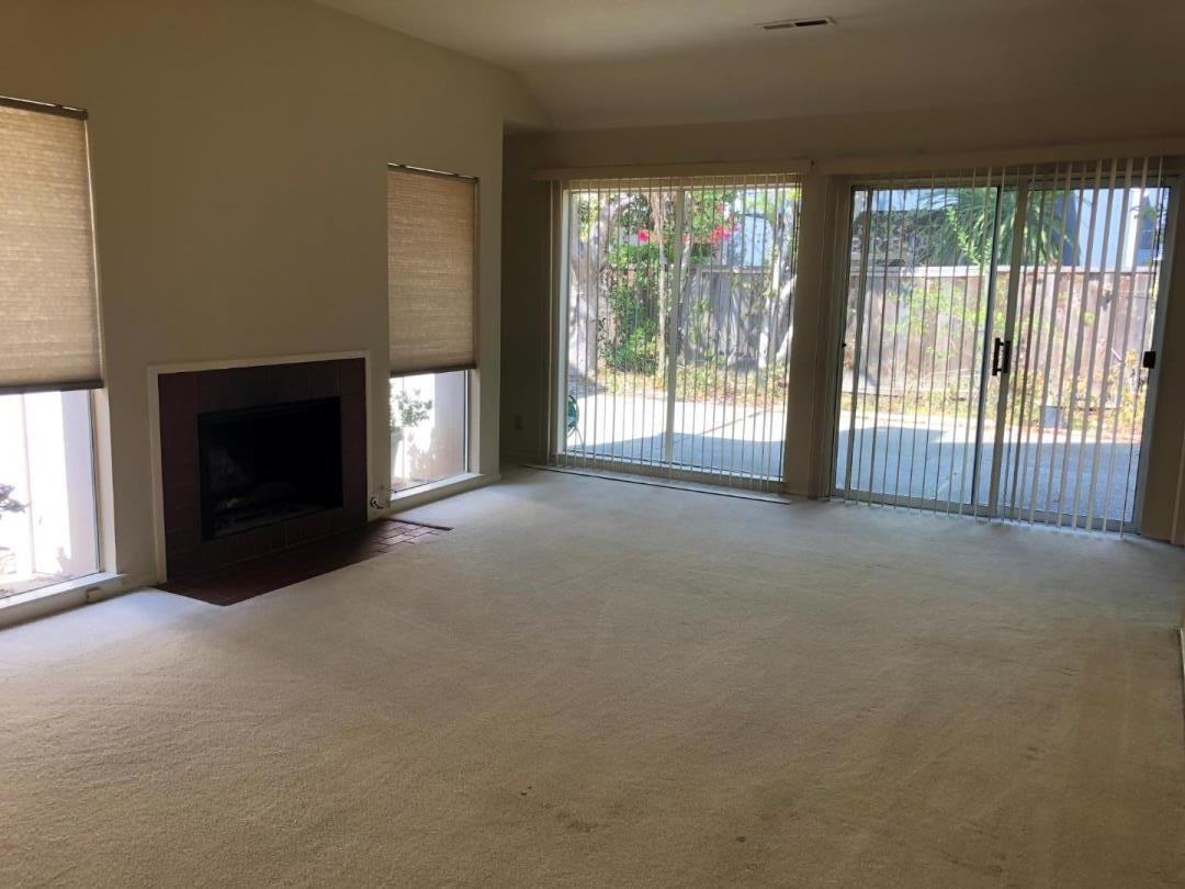 621 Plymouth Ln - Photo 3 of 14