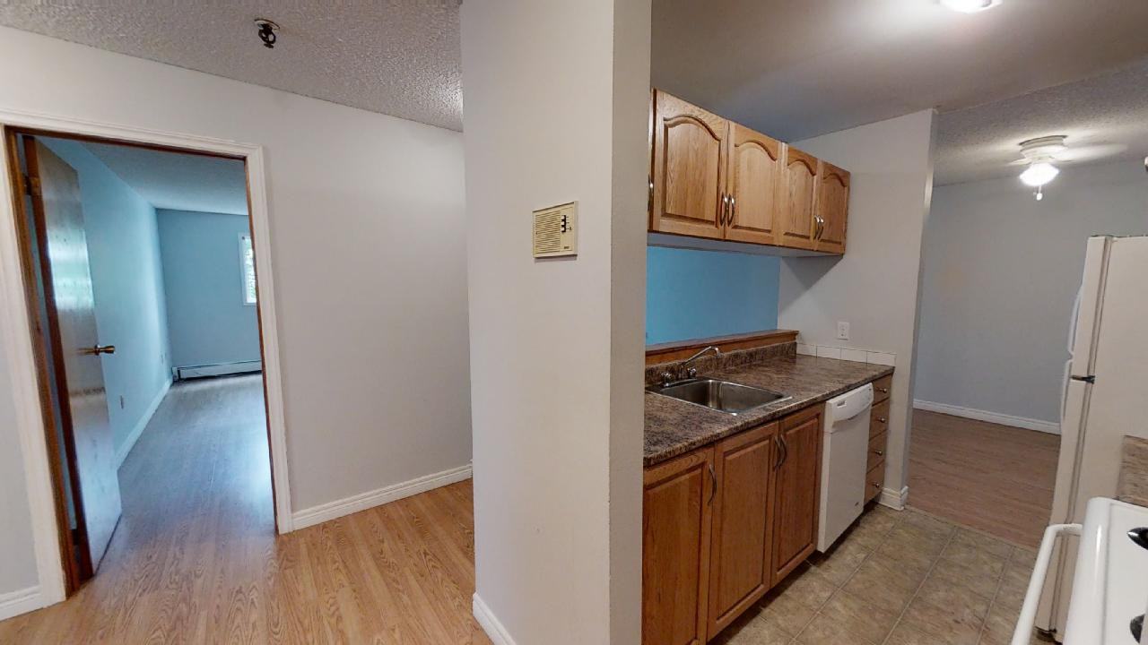 Springrose Manor - Photo 2 of 11