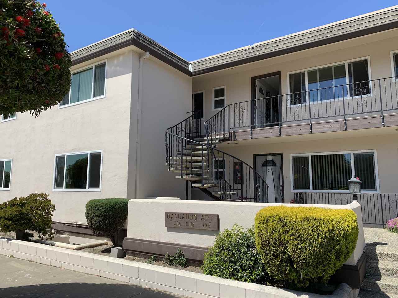 D'Aquanno Apartments - Photo 2 of 3