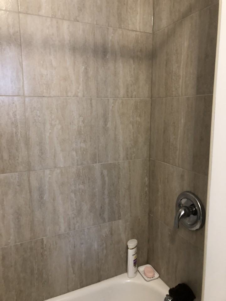 2390 Avenue Madison #410