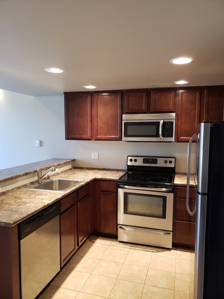 The Edge - Photo 2 of 9