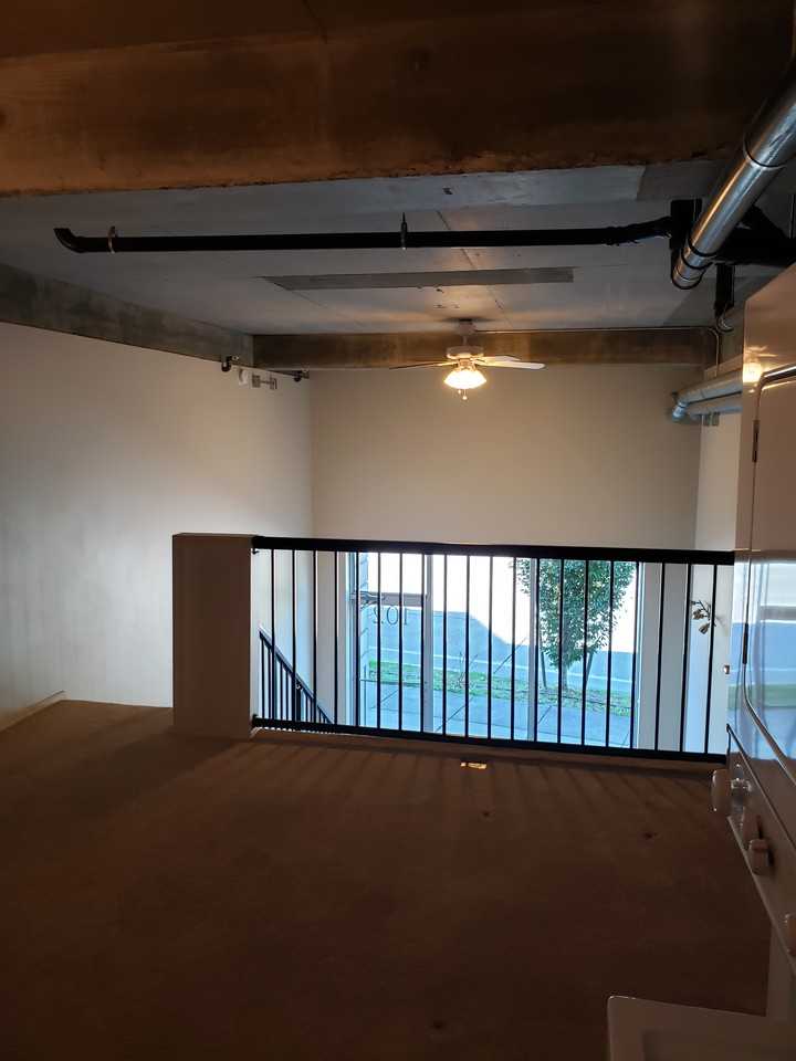 The Edge - Photo 6 of 9