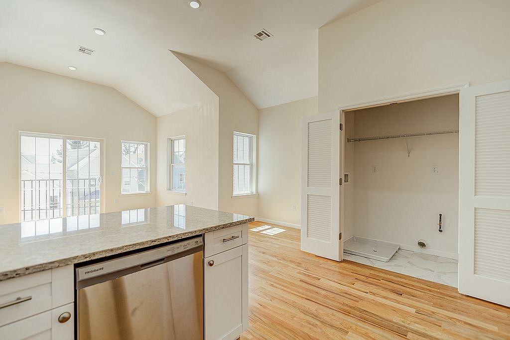 41 West 18th Street #3rd floor - Photo 3 of 25