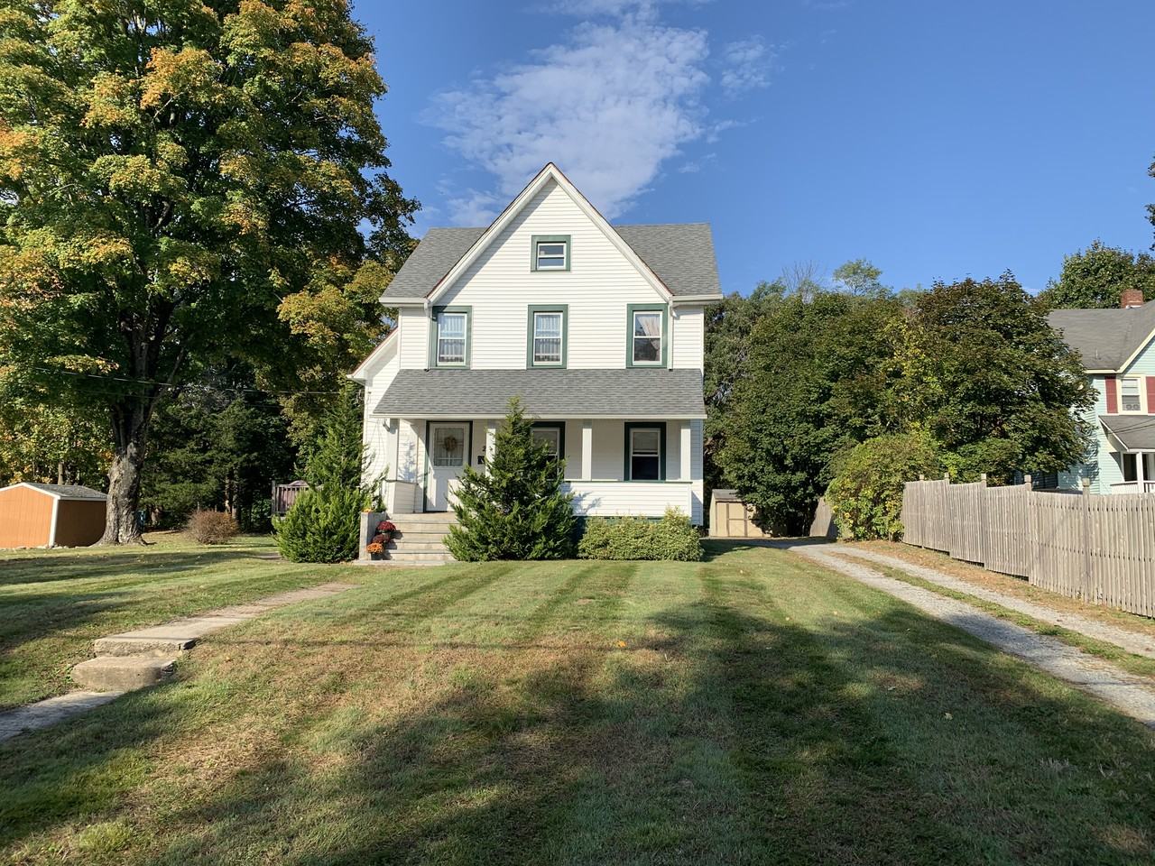 21 Lincoln St - Photo 3 of 19