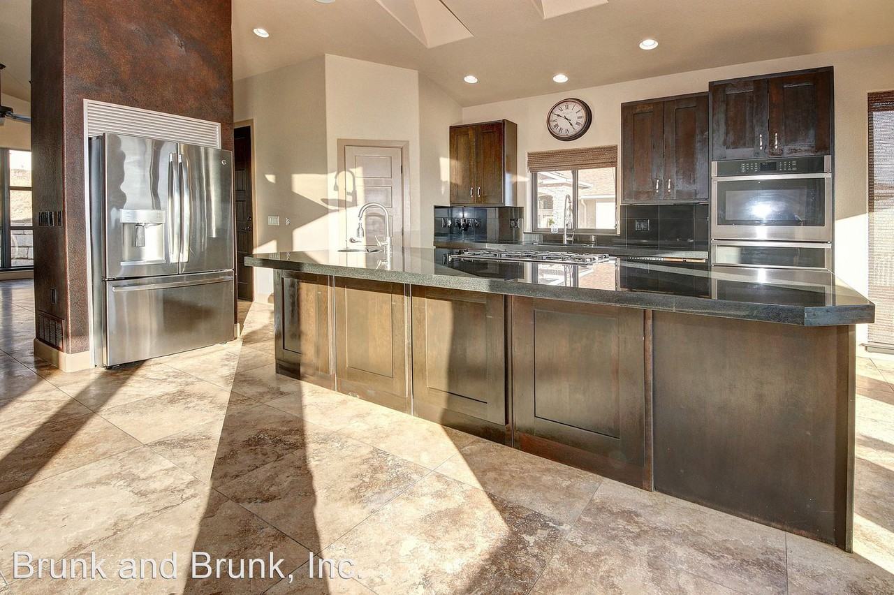 4720 Jamestown Dr - Photo 2 of 43